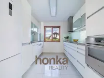 Pronájem rodinného domu, Kosoř, K Lomu, 263 m2