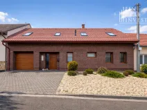 Prodej rodinného domu, Hovorany, 328 m2
