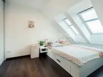 Pronájem bytu 2+kk, Praha - Kobylisy, Střelničná, 43 m2
