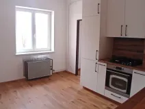 Pronájem bytu 2+kk, Dvůr Králové nad Labem, nábřeží Benešovo, 36 m2