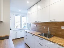 Pronájem bytu 2+1, Praha, Káranská, 56 m2