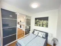 Pronájem bytu 2+kk, Praha - Košíře, Starokošířská, 40 m2
