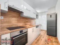 Prodej bytu 3+1, Plzeň - Doubravka, Železničářská, 77 m2