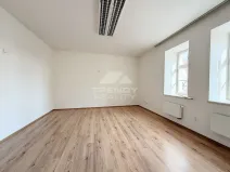 Pronájem bytu 2+1, Plzeň, náměstí Republiky, 69 m2