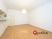 Pronájem bytu 1+kk, Praha - Nusle, Boleslavova, 30 m2