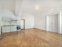 Prodej bytu 3+kk, Praha - Nové Město, Lípová, 77 m2