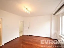 Pronájem bytu 2+kk, Praha - Žižkov, Biskupcova, 39 m2