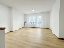 Pronájem bytu 1+kk, Praha, Mochovská, 30 m2