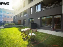 Pronájem kanceláře, Praha - Vysočany, Pechmanových, 91 m2