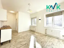 Pronájem bytu 1+kk, Karlovy Vary, Spojovací, 22 m2