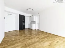 Pronájem bytu 2+kk, Praha - Smíchov, Kmochova, 55 m2