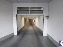 Prodej garážového stání, Praha, Novovysočanská, 13 m2