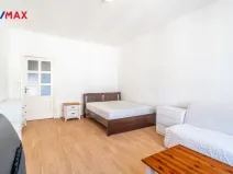 Pronájem bytu 1+1, Praha - Bubeneč, Eliášova, 55 m2