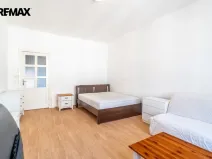 Pronájem bytu 1+1, Praha - Bubeneč, Eliášova, 55 m2