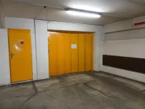 Pronájem garážového stání, Praha - Smíchov, Jindřicha Plachty, 15 m2