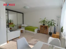 Pronájem bytu 1+kk, Praha - Zbraslav, Tunelářů, 37 m2