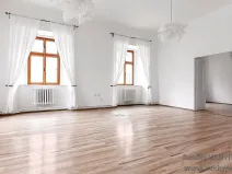 Prodej činžovního domu, Žatec, náměstí Svobody, 1500 m2