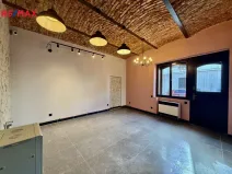 Pronájem obchodního prostoru, Karlovy Vary, Hynaisova, 42 m2