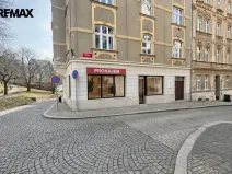 Pronájem obchodního prostoru, Karlovy Vary, Hynaisova, 42 m2