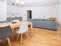 Pronájem bytu 2+kk, Hradec Králové, Komenského, 76 m2