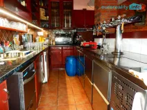 Pronájem restaurace, Praha - Dubeč, Městská, 322 m2