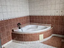 Pronájem bytu 3+1, Lom, nám. Republiky, 103 m2