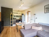 Prodej bytu 2+kk, Zbuzany, Lomená, 61 m2