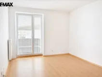 Pronájem bytu 1+kk, Hradec Králové - Třebeš, Svatojánská, 30 m2