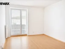 Pronájem bytu 1+kk, Hradec Králové - Třebeš, Svatojánská, 30 m2