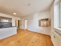 Prodej bytu 2+kk, Úpice, Národní, 46 m2