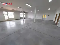 Pronájem obchodního prostoru, Slavkov u Brna, 200 m2