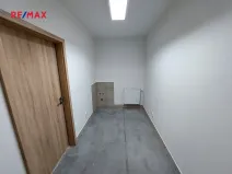Pronájem obchodního prostoru, Slavkov u Brna, 200 m2