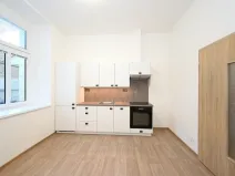 Pronájem bytu 1+kk, Praha - Holešovice, Komunardů, 32 m2
