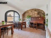 Prodej zemědělské usedlosti, Hluboké Dvory, 951 m2