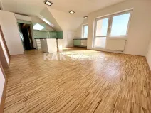 Prodej bytu 3+kk, Šestajovice, Revoluční, 74 m2