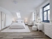 Prodej rodinného domu, Kamenice nad Lipou, nám. Husovo, 210 m2