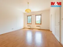 Pronájem bytu 1+kk, Strakonice - Strakonice I, Palackého náměstí, 42 m2