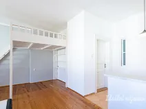 Pronájem bytu 1+kk, Praha, Jaromírova, 35 m2