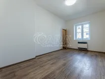 Pronájem bytu 2+kk, Praha - Vršovice, Ukrajinská, 1680 m2