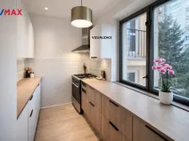 Prodej bytu 2+1, Praha, Hrusická, 46 m2