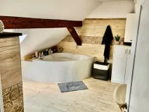 Pronájem atypického bytu, Chomutov, Revoluční, 100 m2