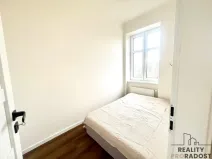 Pronájem bytu 2+kk, Praha, Na Jezerce, 40 m2