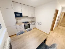 Pronájem bytu 2+1, Praha, Věšínova, 68 m2