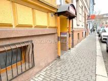 Pronájem obchodního prostoru, České Budějovice, Dvořákova, 80 m2
