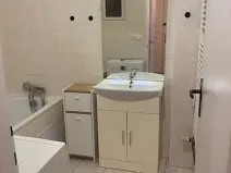 Pronájem bytu 1+1, Praha - Malá Strana, Šeříková, 34 m2