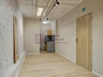 Pronájem obchodního prostoru, Jindřichův Hradec - Jindřichův Hradec I, nám. Míru, 18 m2