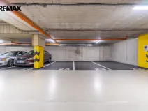 Pronájem garážového stání, Praha - Karlín, Za Karlínským přístavem, 13 m2