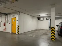 Pronájem garážového stání, Praha - Záběhlice, Mikanova, 17 m2