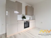 Pronájem bytu 1+kk, Hradec Králové - Třebeš, Ve Stromovce, 33 m2