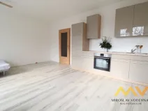 Pronájem bytu 1+kk, Hradec Králové - Třebeš, Ve Stromovce, 33 m2